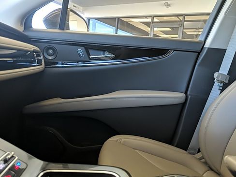 Certified 2022 Lincoln Nautilus Reserve w/ Luxury Package image 21