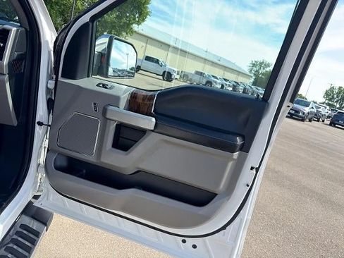 Used 2018 Ford F150 Lariat AWD/4WD image 15
