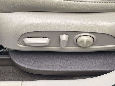 Used 2017 GMC Acadia Denali w/ Technology Package image 16