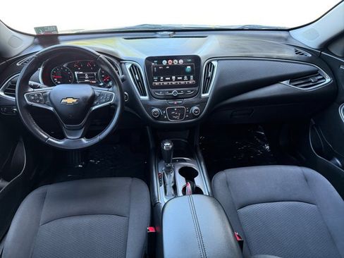 Used 2018 Chevrolet Malibu LT FWD image 13