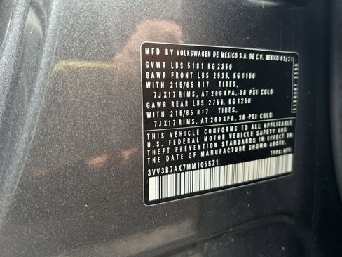 Used 2021 Volkswagen Tiguan SEL image 24