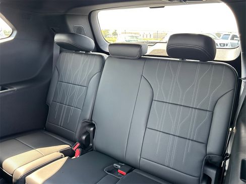 New 2026 Buick Enclave Avenir image 34