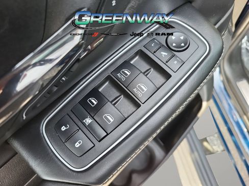 Used 2022 RAM 1500 Limited w/ Body Color Bumper Group AWD/4WD image 13