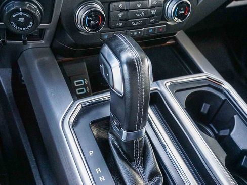 Used 2017 Ford F150 Platinum w/ Equipment Group 701A Luxury image 23