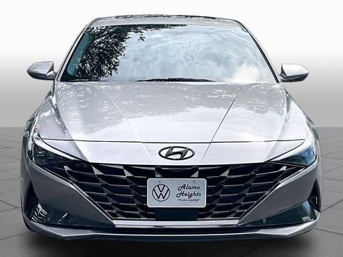 Used 2023 Hyundai Elantra Limited image 4
