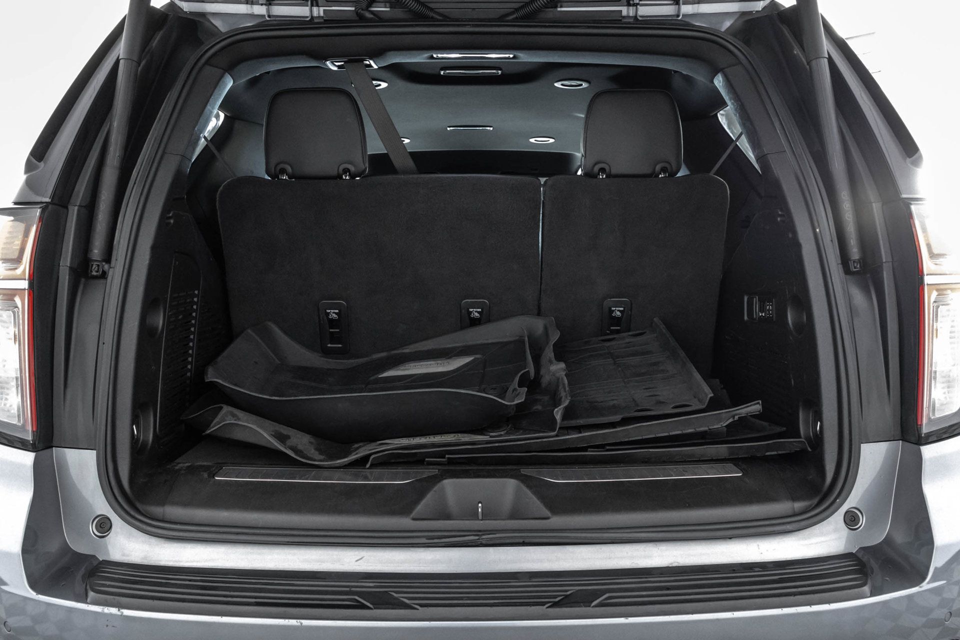 Used 2022 Chevrolet Tahoe RST w/ Luxury Package AWD/4WD image 44