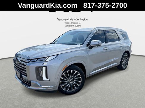 Used 2023 Hyundai Palisade Calligraphy FWD image 1