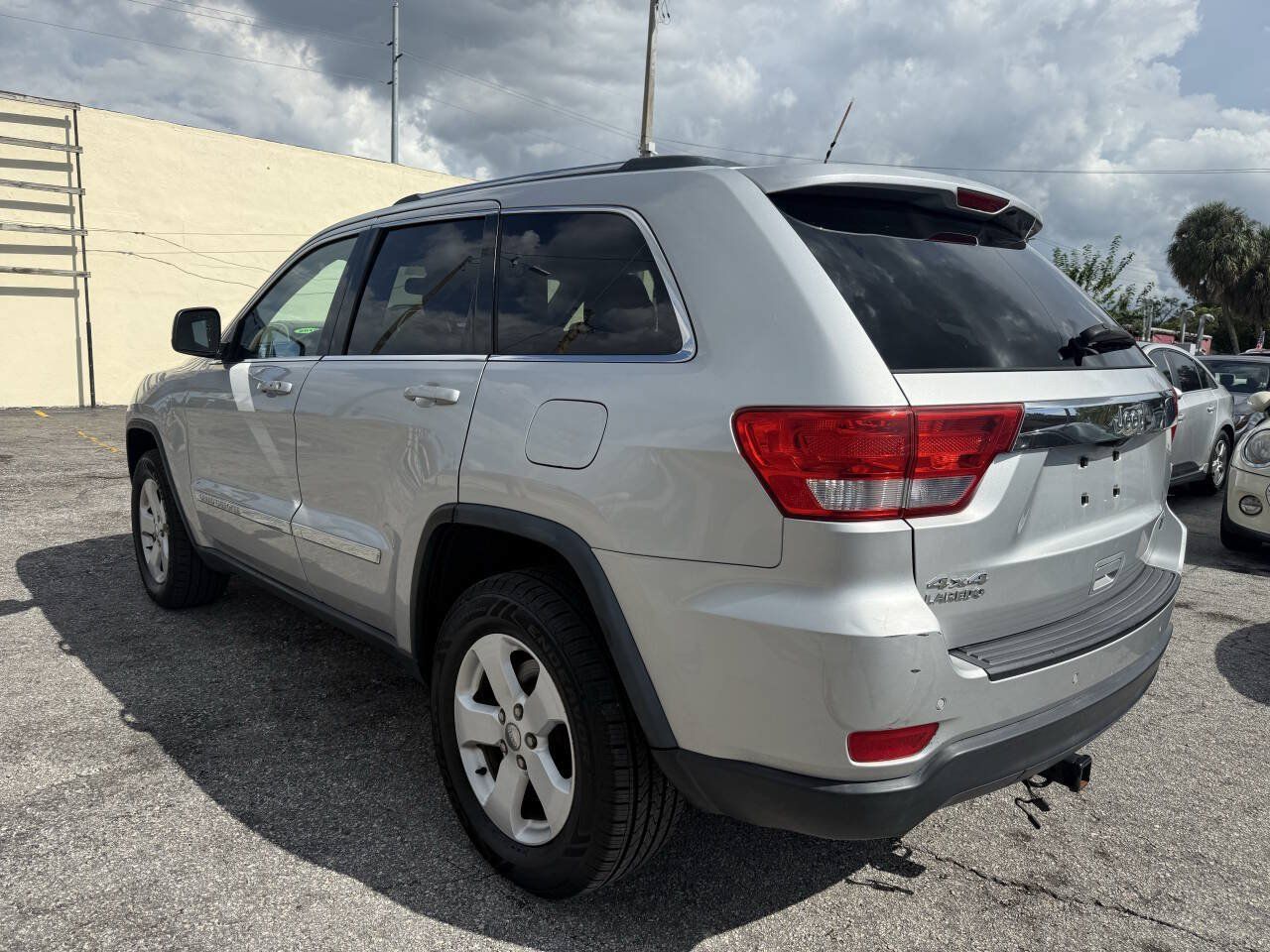 Used 2013 Jeep Grand Cherokee Laredo AWD/4WD image 5