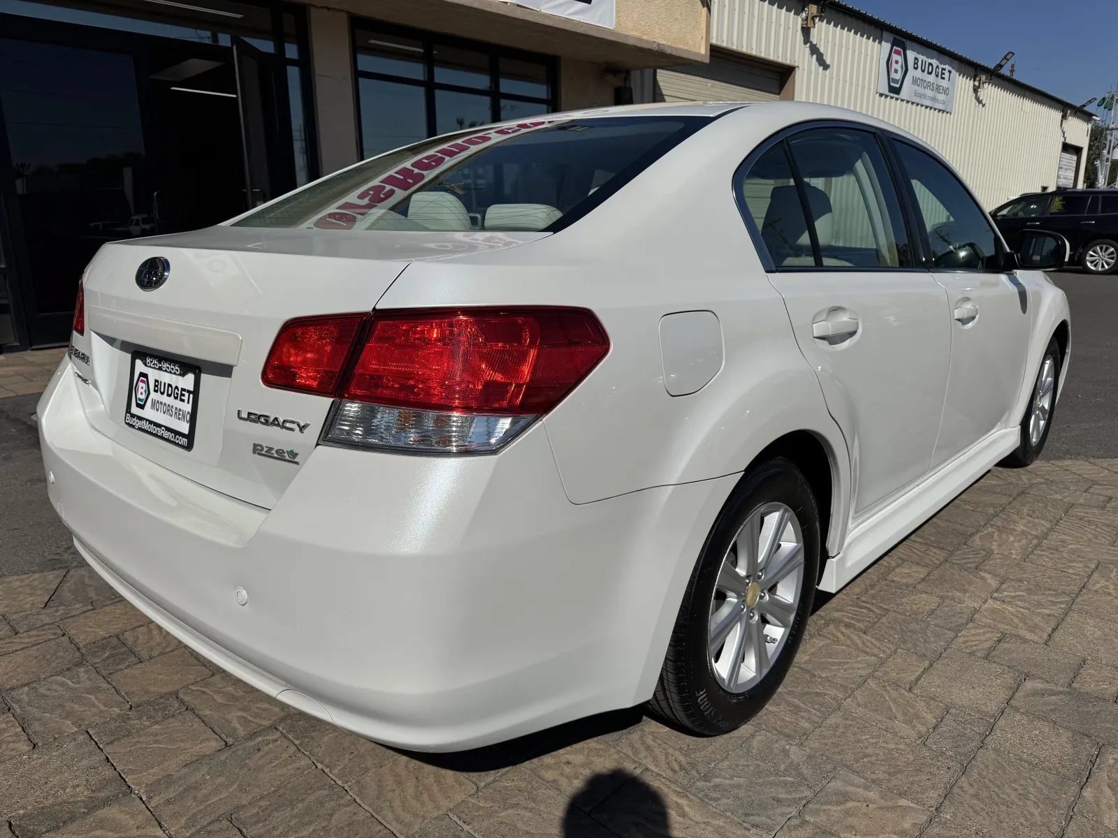 Used 2011 Subaru Legacy 2.5i Premium AWD/4WD image 2