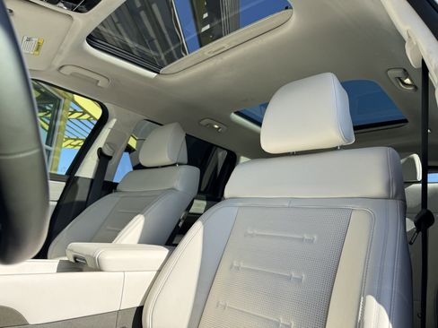 Used 2024 Hyundai Santa Fe Calligraphy image 26