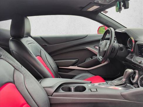 Used 2020 Chevrolet Camaro LT RWD image 22