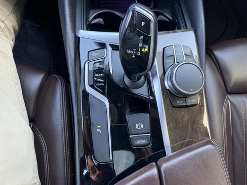 Used 2018 BMW 530i xDrive image 38