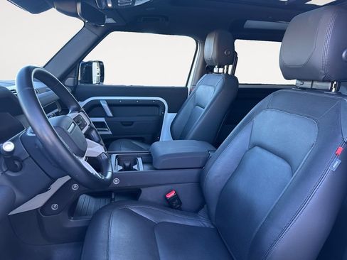 Used 2023 Land Rover Defender 90 X-Dynamic SE AWD/4WD image 9