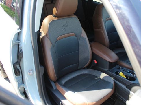 Used 2021 Ford Bronco Sport Outer Banks AWD/4WD image 14
