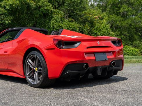 Used 2018 Ferrari 488 Spider RWD image 23