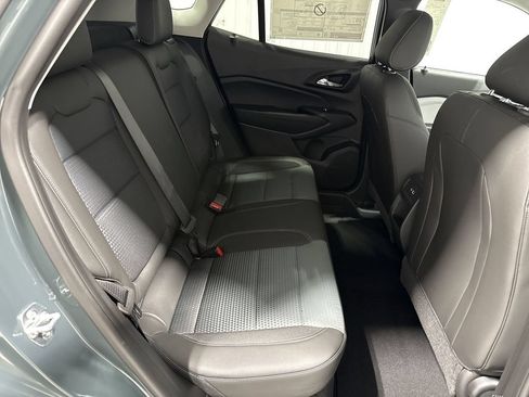 New 2026 Chevrolet Trax LT w/ LT Convenience Package FWD image 28