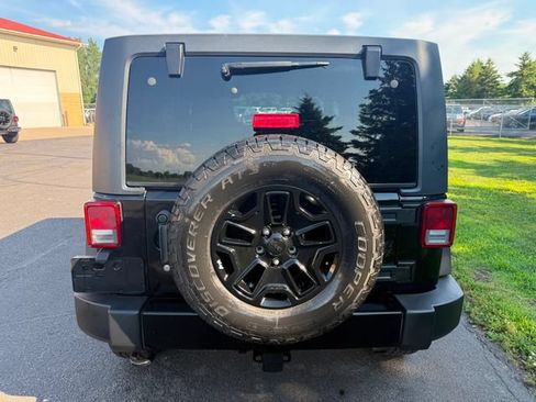 Used 2015 Jeep Wrangler Unlimited Sport AWD/4WD image 2