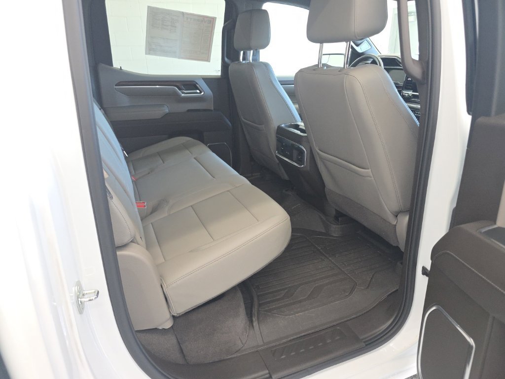 Used 2023 GMC Sierra 1500 SLT w/ SLT Premium Package AWD/4WD image 12