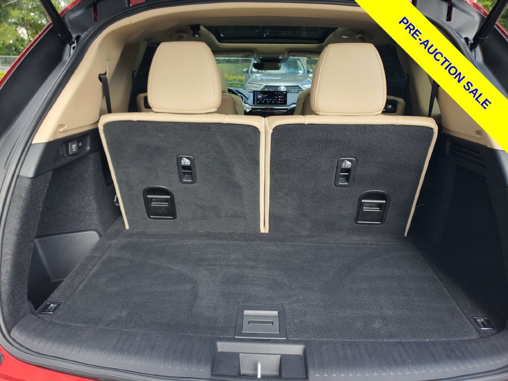 Certified 2025 Acura MDX w/ Technology Package FWD image 8