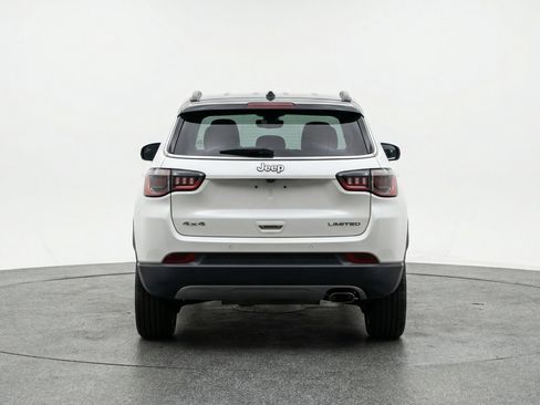 Used 2025 Jeep Compass Limited AWD/4WD image 7