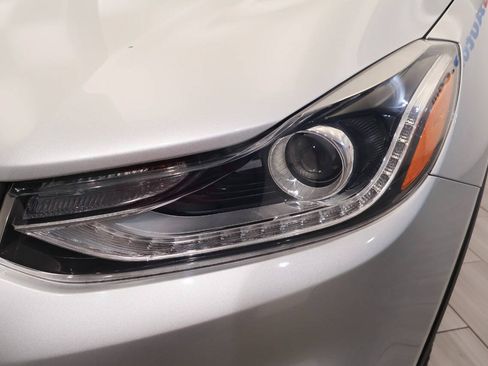Used 2019 Chevrolet Trax LT w/ LT Convenience Package AWD/4WD image 9
