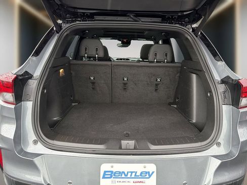 Used 2021 Chevrolet TrailBlazer RS w/ Sun and Liftgate Package AWD/4WD image 11