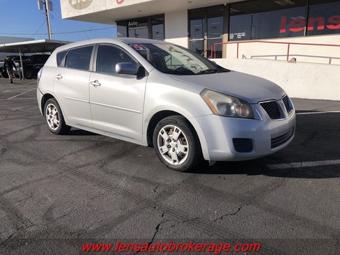 Used 2009 Pontiac Vibe image 2