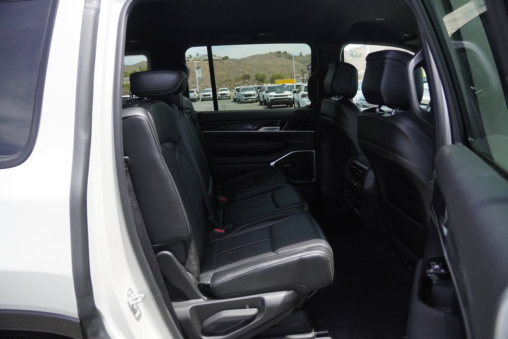Certified 2022 Jeep Wagoneer Series II RWD image 33