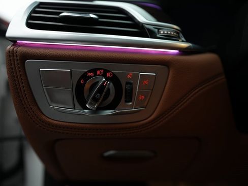 Used 2022 BMW 745e xDrive w/ M Sport Package image 42