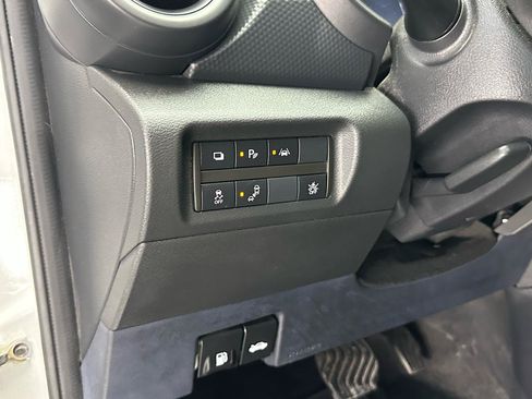 Used 2022 Nissan Kicks S FWD image 22