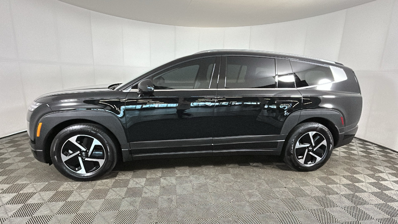 Used 2026 Hyundai Ioniq 9 SE AWD/4WD image 7