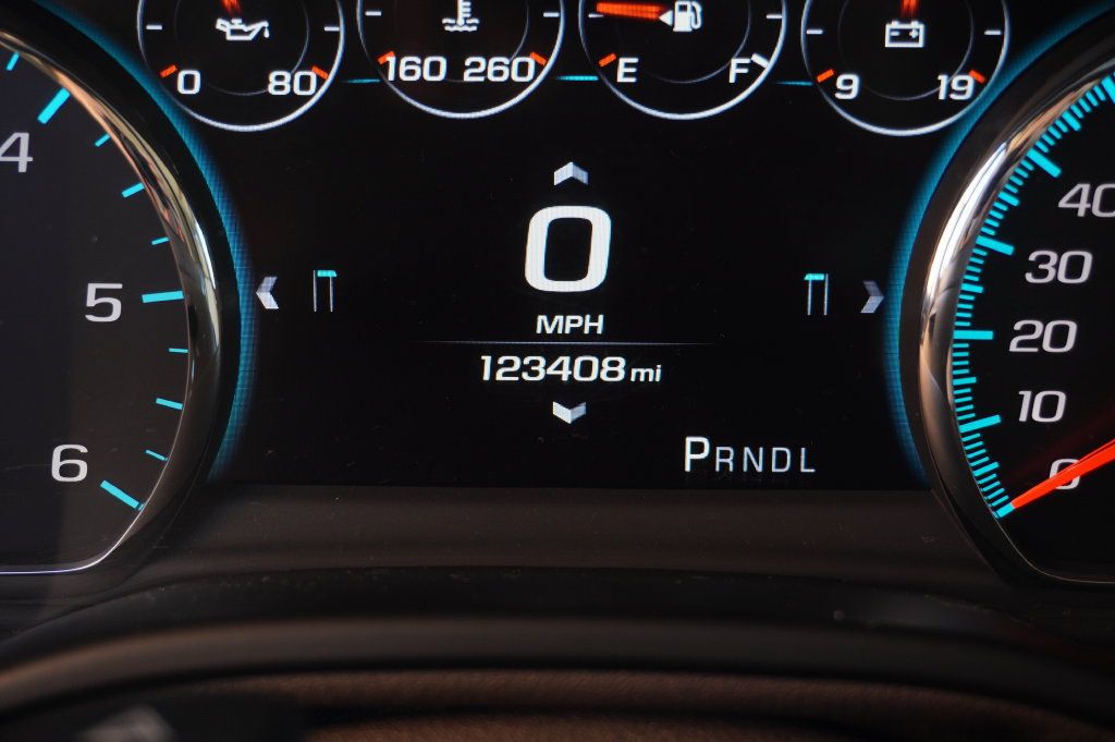 Used 2017 GMC Yukon Denali w/ Open Road Package AWD/4WD image 17