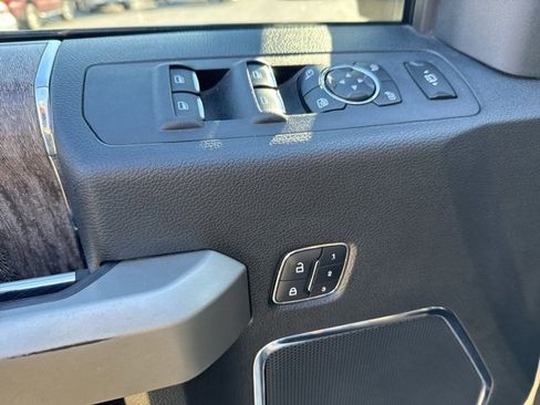 Used 2019 Ford F250 Lariat w/ Lariat Ultimate Package image 32