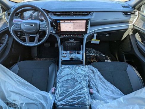 New 2026 Jeep Grand Cherokee Laredo image 16