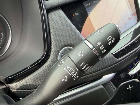 Certified 2024 Cadillac XT6 Luxury image 33