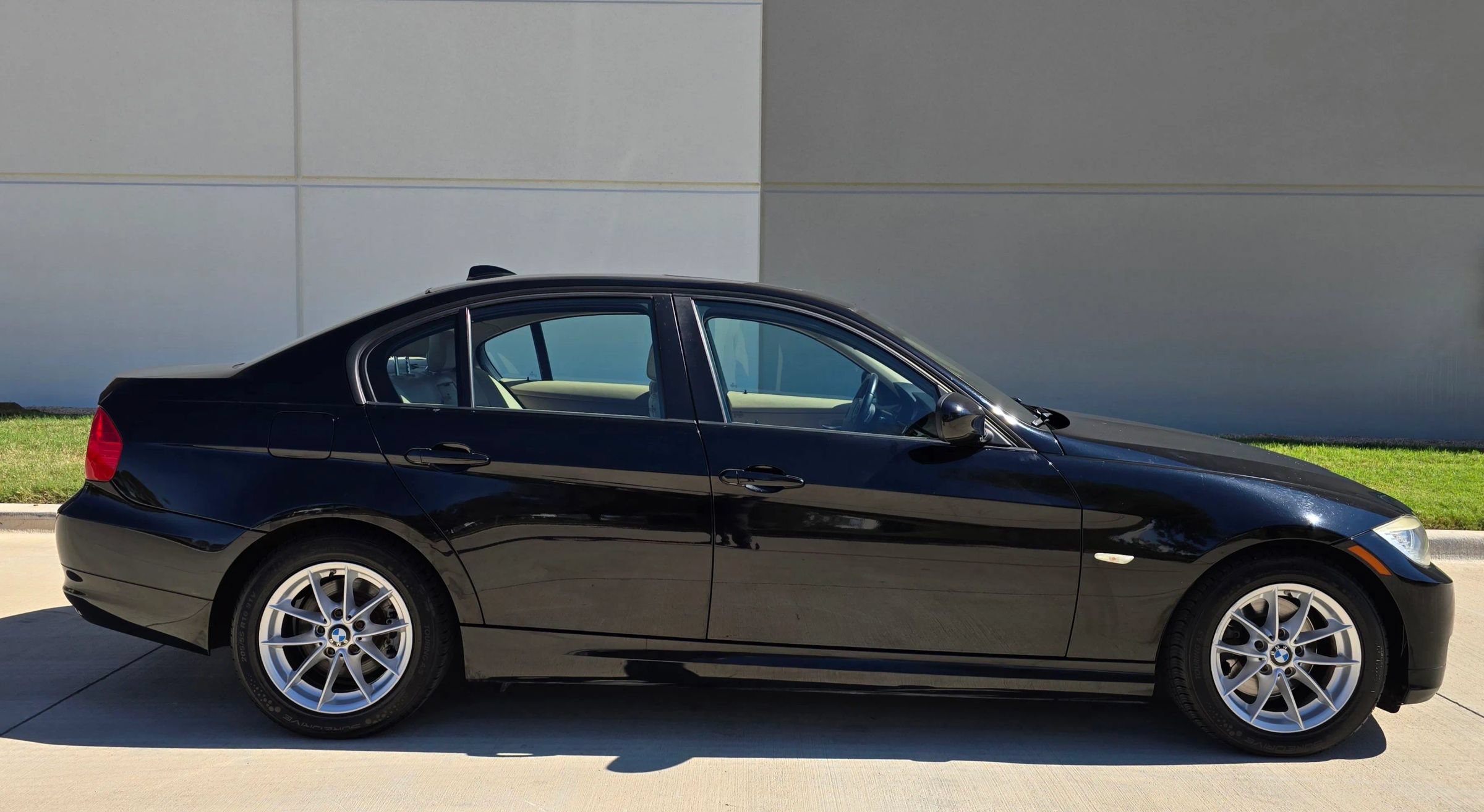 Used 2010 BMW 328i Sedan RWD image 8