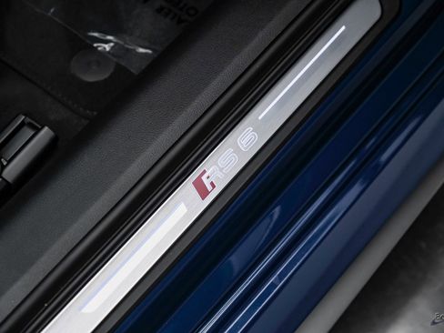 Used 2025 Audi RS 6 performance image 49