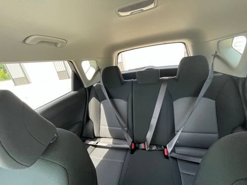 Used 2025 Kia Soul LX w/ LX Technology Package FWD image 15