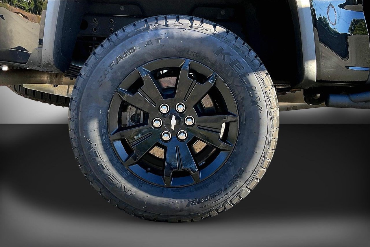 Used 2022 Chevrolet Colorado ZR2 w/ ZR2 Midnight Special Edition AWD/4WD image 34