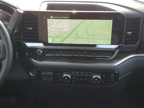 New 2026 GMC Sierra 1500 SLE image 26