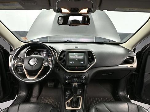 Used 2015 Jeep Cherokee Limited w/ Luxury Group AWD/4WD image 26
