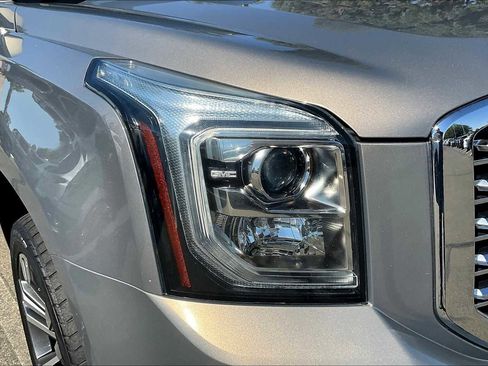 Used 2019 GMC Yukon Denali w/ Denali Ultimate Package image 30