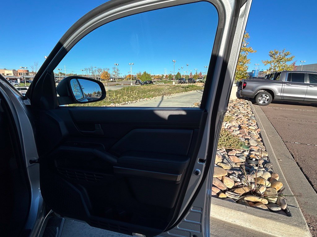 Used 2026 Toyota 4Runner SR5 AWD/4WD image 29