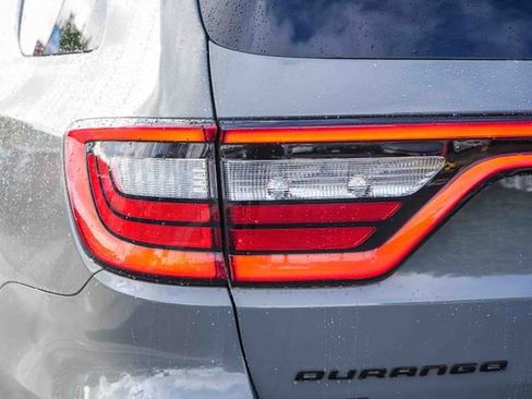 Used 2022 Dodge Durango R/T w/ Blacktop Package AWD/4WD image 11