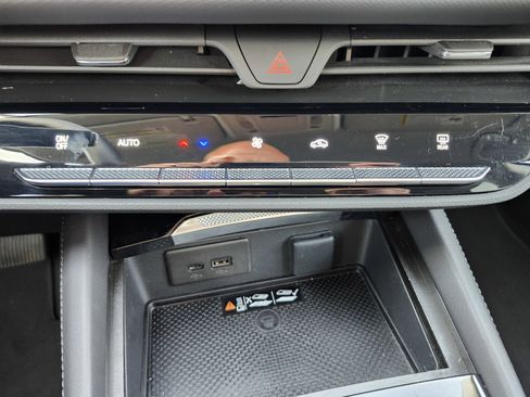 Used 2025 Buick Envision Preferred image 24