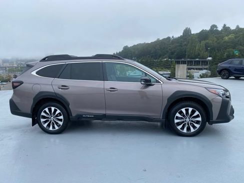 Used 2023 Subaru Outback Limited XT AWD/4WD image 2
