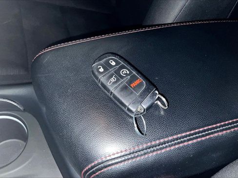 Used 2023 Dodge Durango GT image 34