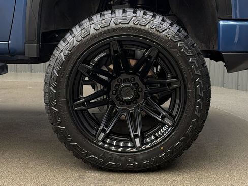 Used 2026 GMC Sierra 1500 Elevation w/ Elevation Premium Package AWD/4WD image 9