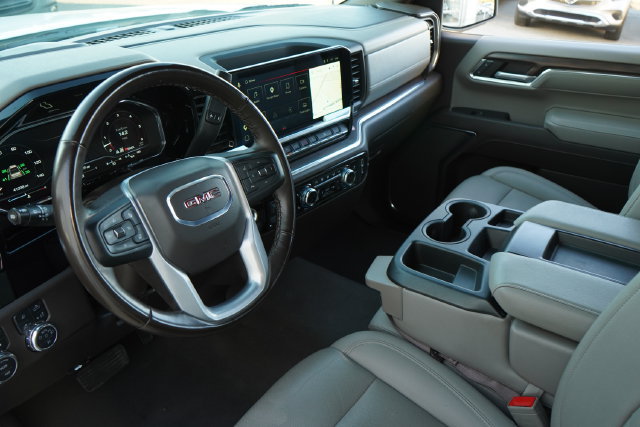 Used 2025 GMC Sierra 1500 SLT AWD/4WD image 29