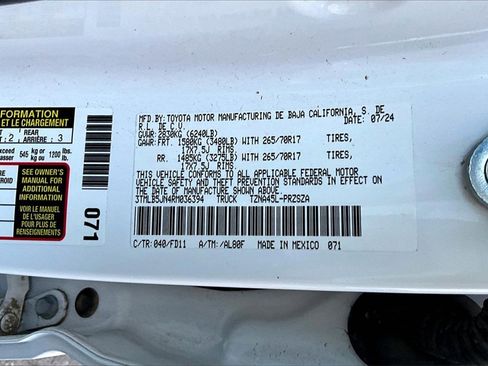 Used 2024 Toyota Tacoma TRD Off-Road image 35